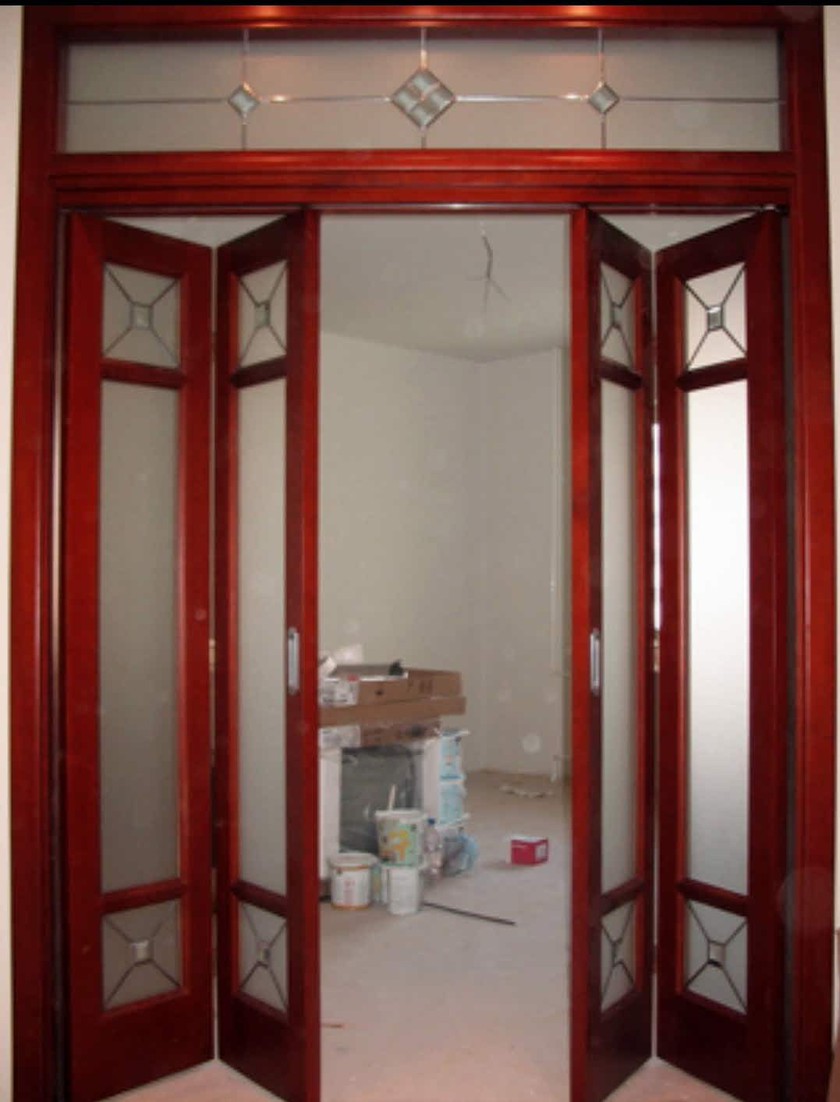 Дверь гармошка с декоративными стеклянными вставками Каменск-Шахтинский